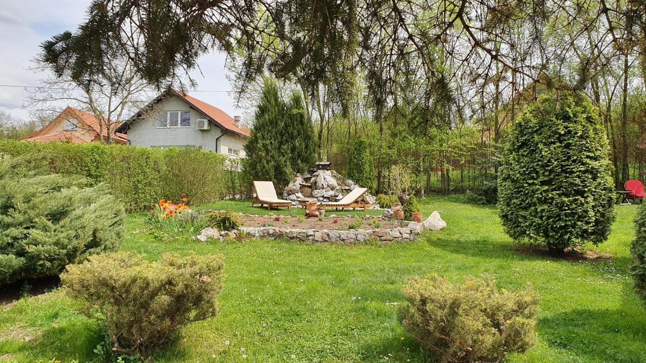 Rajski Vrt Vrdnik Exterior photo