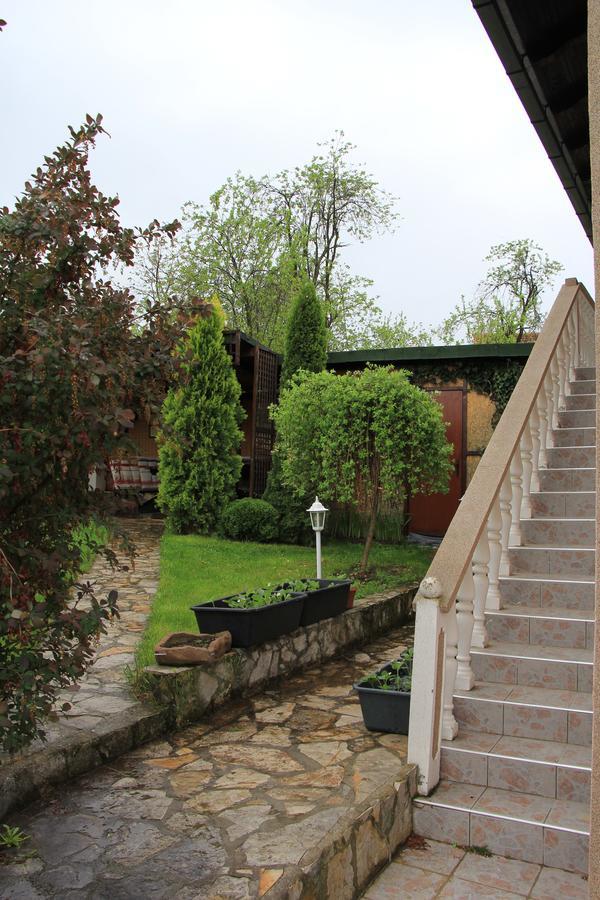 Rajski Vrt Vrdnik Exterior photo